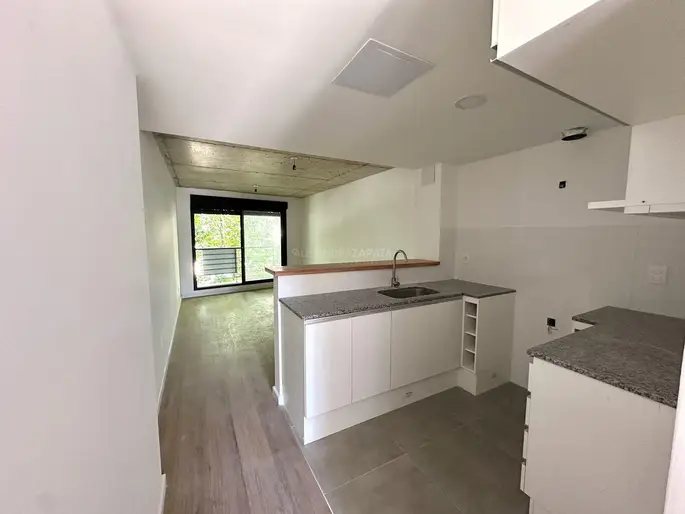 A ESTRENAR!!!! VIS Apartamento 1 dormitorio, balcón y garage!