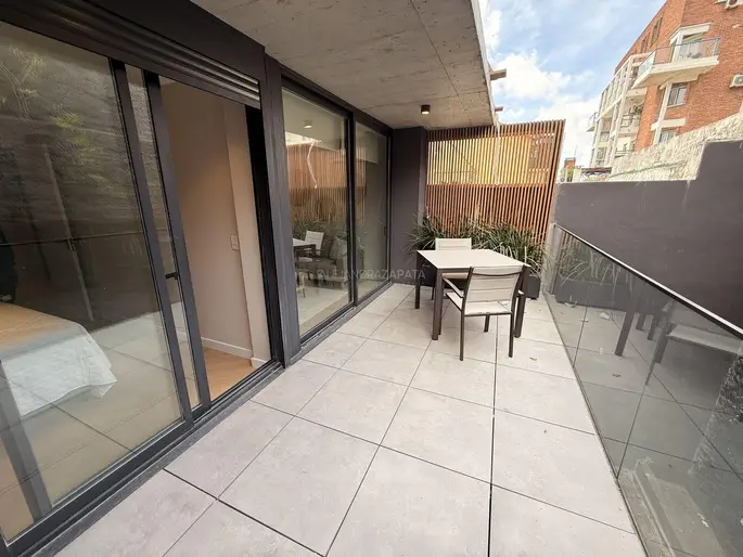 Alquiler apartamento A ESTRENAR en Agosto. Un dormitorio, balcón y parrillero
