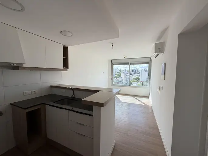 Alquiler apartamento 1 dormitorio, balcón, vista y garage
