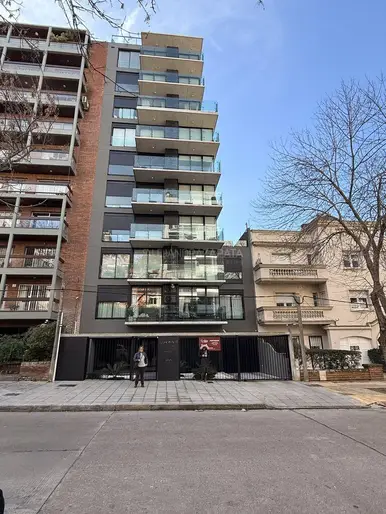 Venta Penthouse A ESTRENAR!!!. 3 dormitorios, 3 baños, terraza de uso exclusivo. 2 gges. Punta Carre