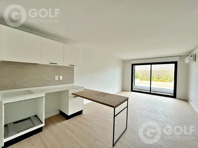 Venta de monoambiente en Carrasco Este LAWA