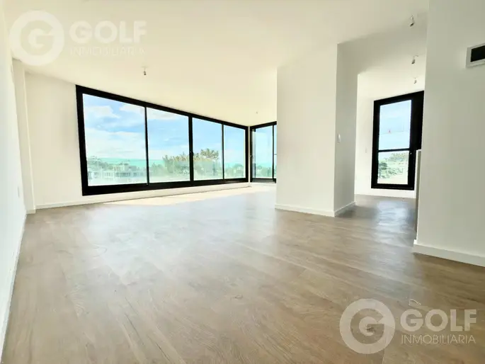 Venta de Penthouse de 3 dormitorios en Parque  Miramar