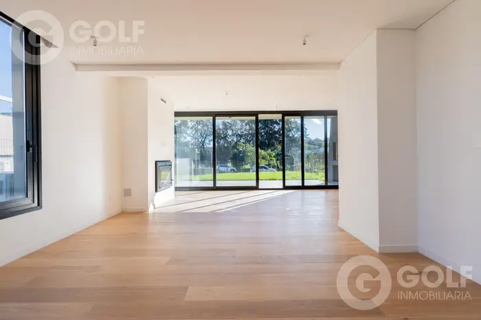 Alquiler de apartamento DUPLEX con cochera doble en TRENTO- Barrio Parques