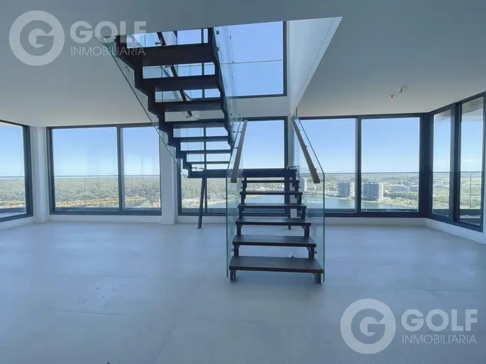 Venta Apartamento Dúplex 2 Dormitorios con Terraza en Carrasco Boating