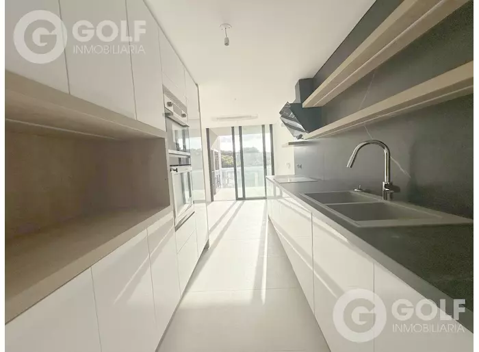 Venta de apartamento de 3 dormitorios y servicio en Manantiales