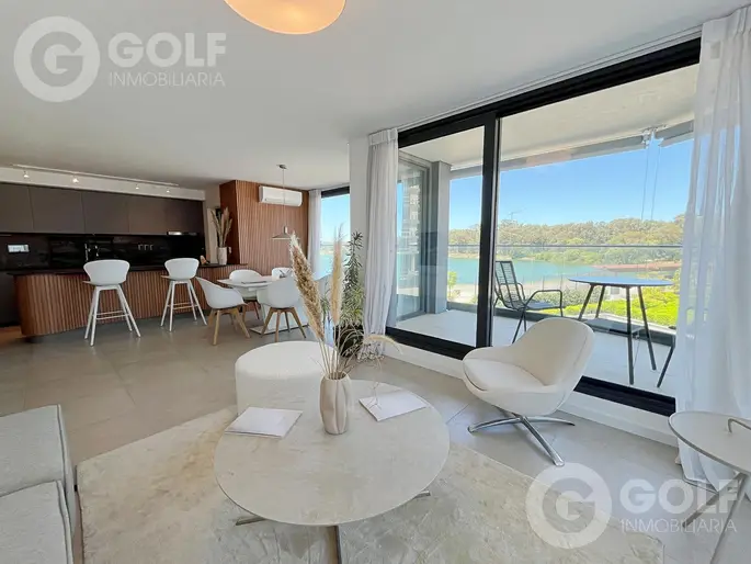 Venta de apartamento de 3 dormitorios en Carrasco Boating