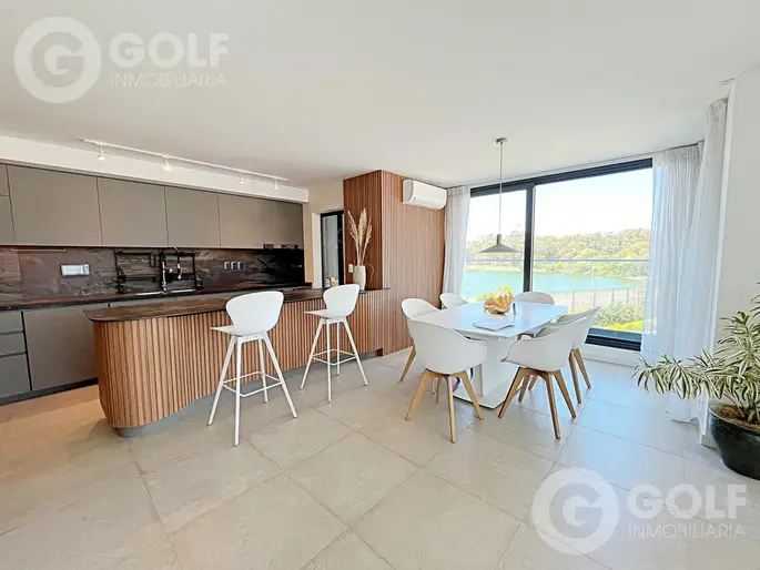 Venta de apartamento de 3 dormitorios con Terraza en Carrasco Boating