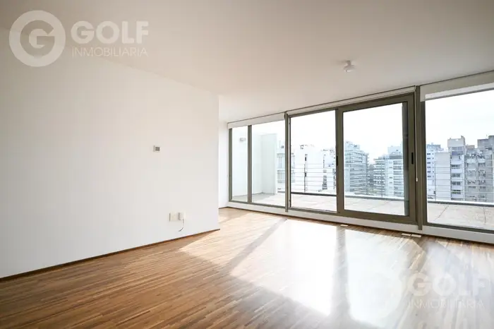 VENTA DE APARTAMENTO DE 2 DORMITORIOS Y COCHERA CON VISTA AL MAR PUNTA CARRETAS