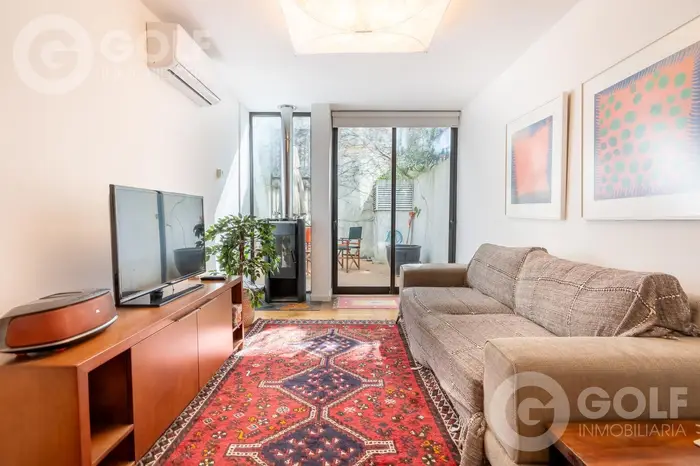 Venta de Apartamento de 1 dormitorio amoblado, patio, parrillero y garage en Punta Carretas