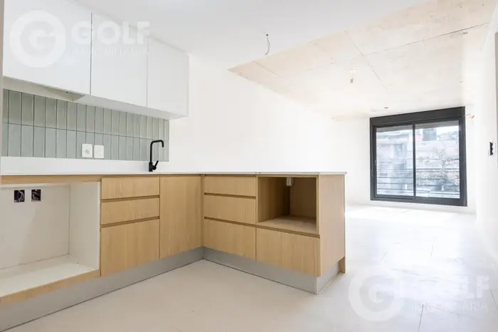 Venta de apartamento 2 dormitorios con patio y terraza en Parque Batlle