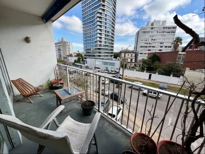 Venta apartamento 3 dormitorios, estar, servicio, amplio, Parque Batlle