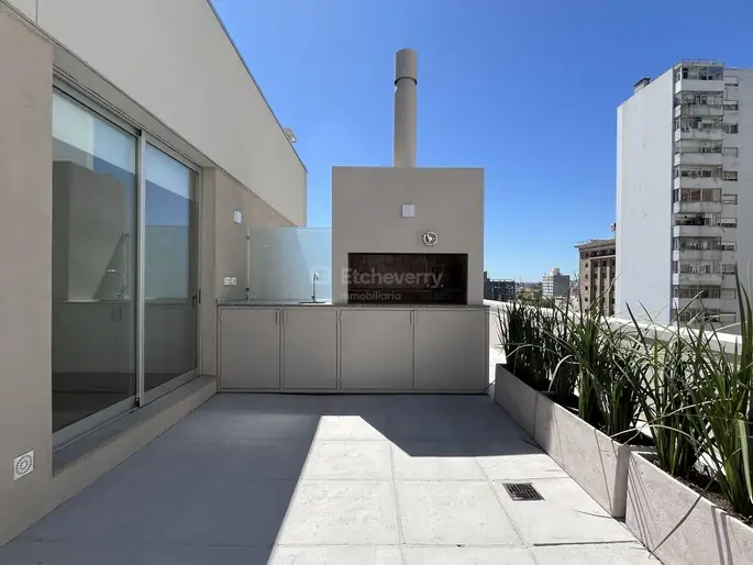 Venta apartamento a estrenar con terraza y parrillero en el Centro