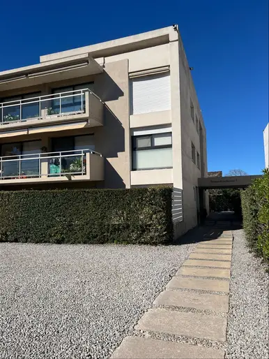 Apartamento sobre Av. de las Américas en venta