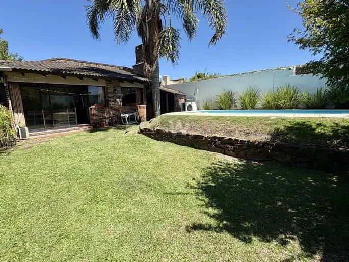 VENTA CASA 3 DORMITORIOS JARDIN PISCINA BARRA DE CARRASCO