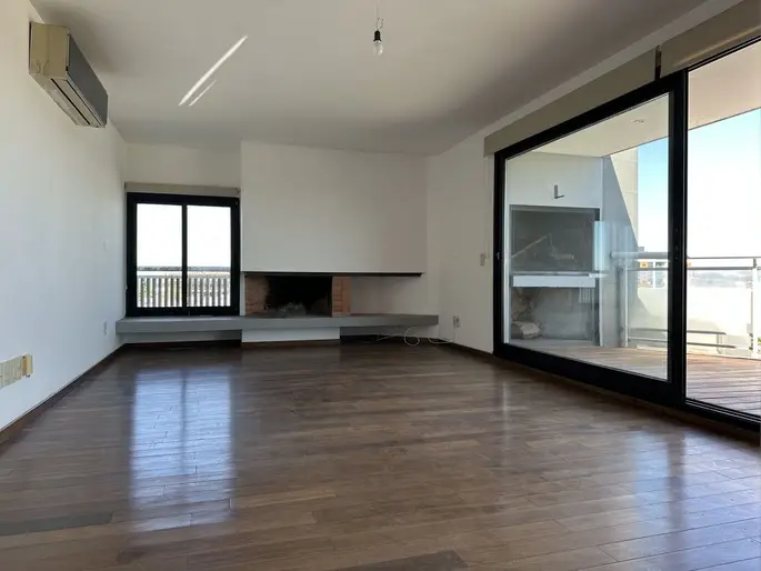 Loop. Penthouse. 2  baños. Amenities.