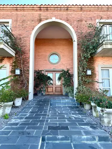 Viñedos. La Toscana. Estufa, Parrillero, 4 dorms, 3 baños