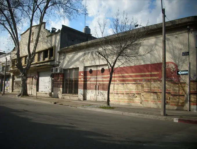 Local industrial en alquiler 3 padrones, 1840m2 en Aguada