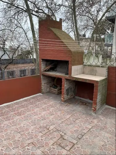 casa en venta La Comercial 2 dormitorios, estar patio