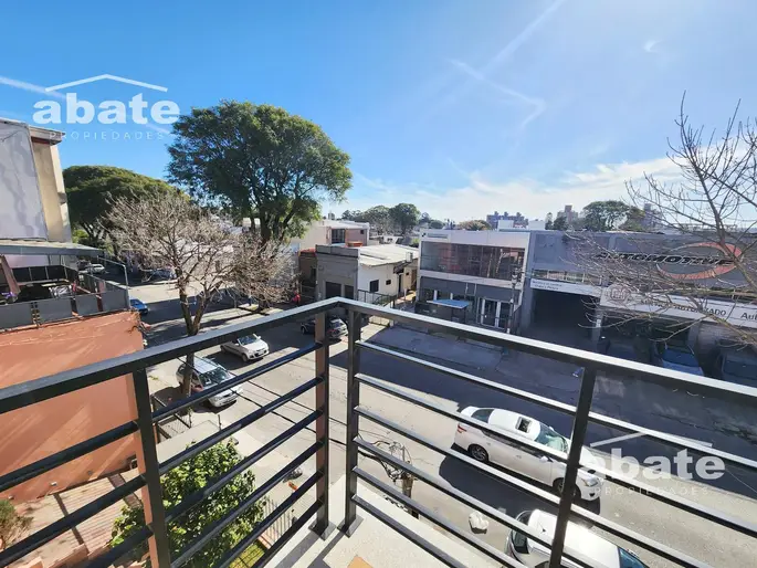 Apartamento 2 dormitorios en La Blanqueada Con renta Terraza Garage