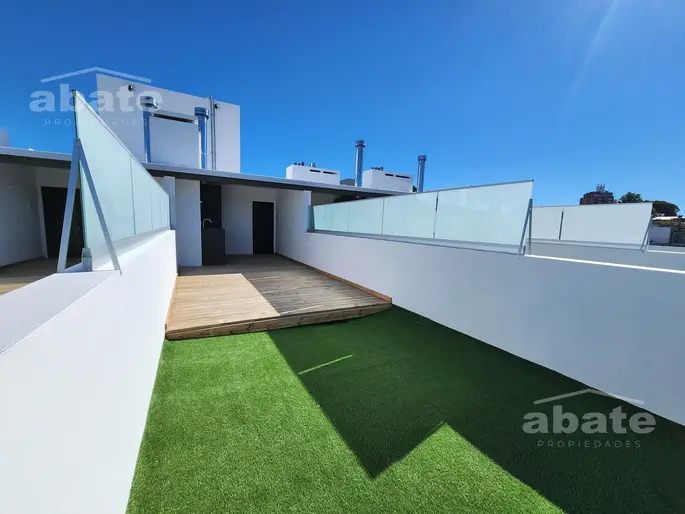 Venta de monoambiente con Solárium en Molino del Parque