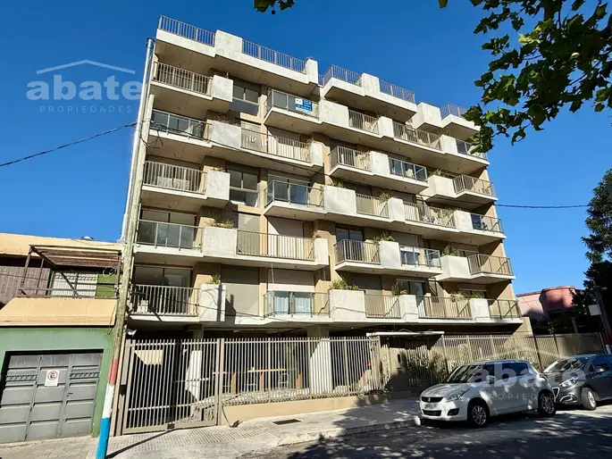 Alquiler monoambiente con terraza al frente a estrenar