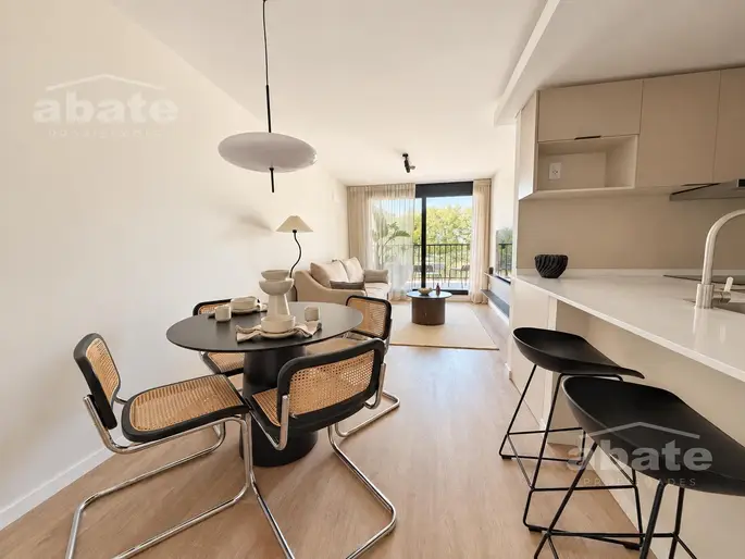 Venta apartamento dos dormitorios en Barrio Sur