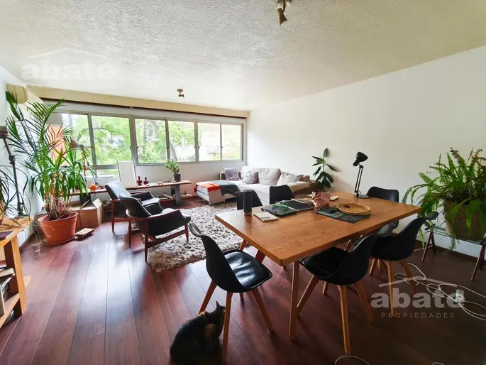 Apartamento 3 dormitorios y 2 baños, Pocitos, Montevideo. A pasos de Av. Brasil y Berro