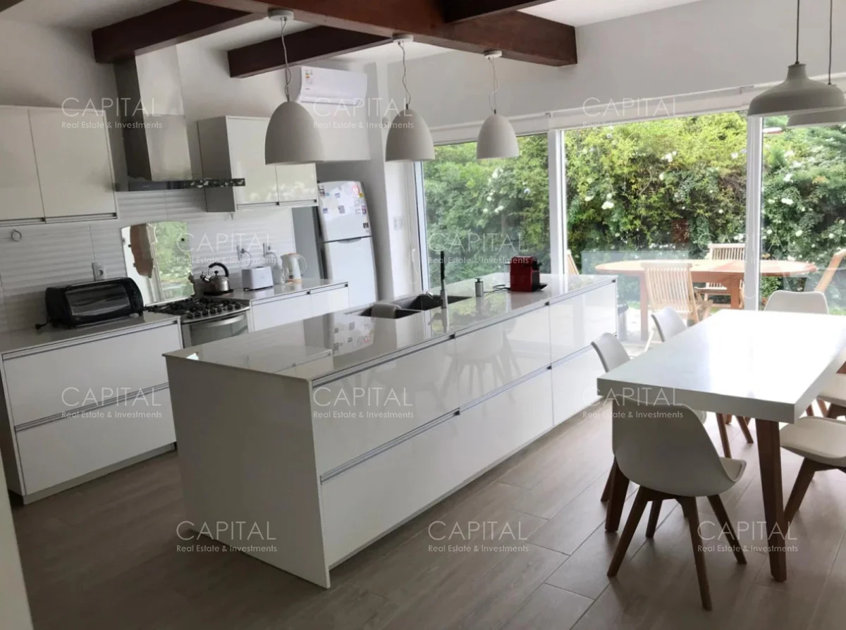 Casa en Playa Mansa, propiedad 277853 -Imagen 24