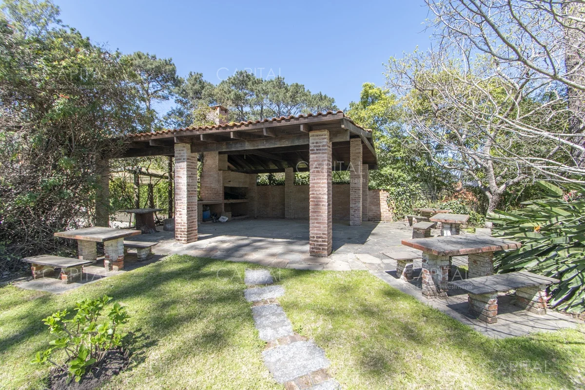 Casa en Playa Mansa, propiedad 277858 -Imagen 23