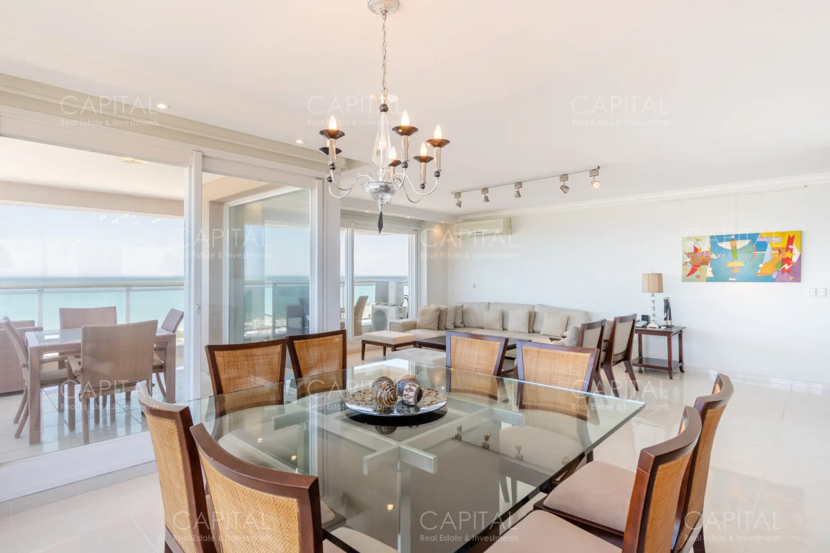 Apartamento en Playa Mansa, propiedad 277868 -Imagen 2