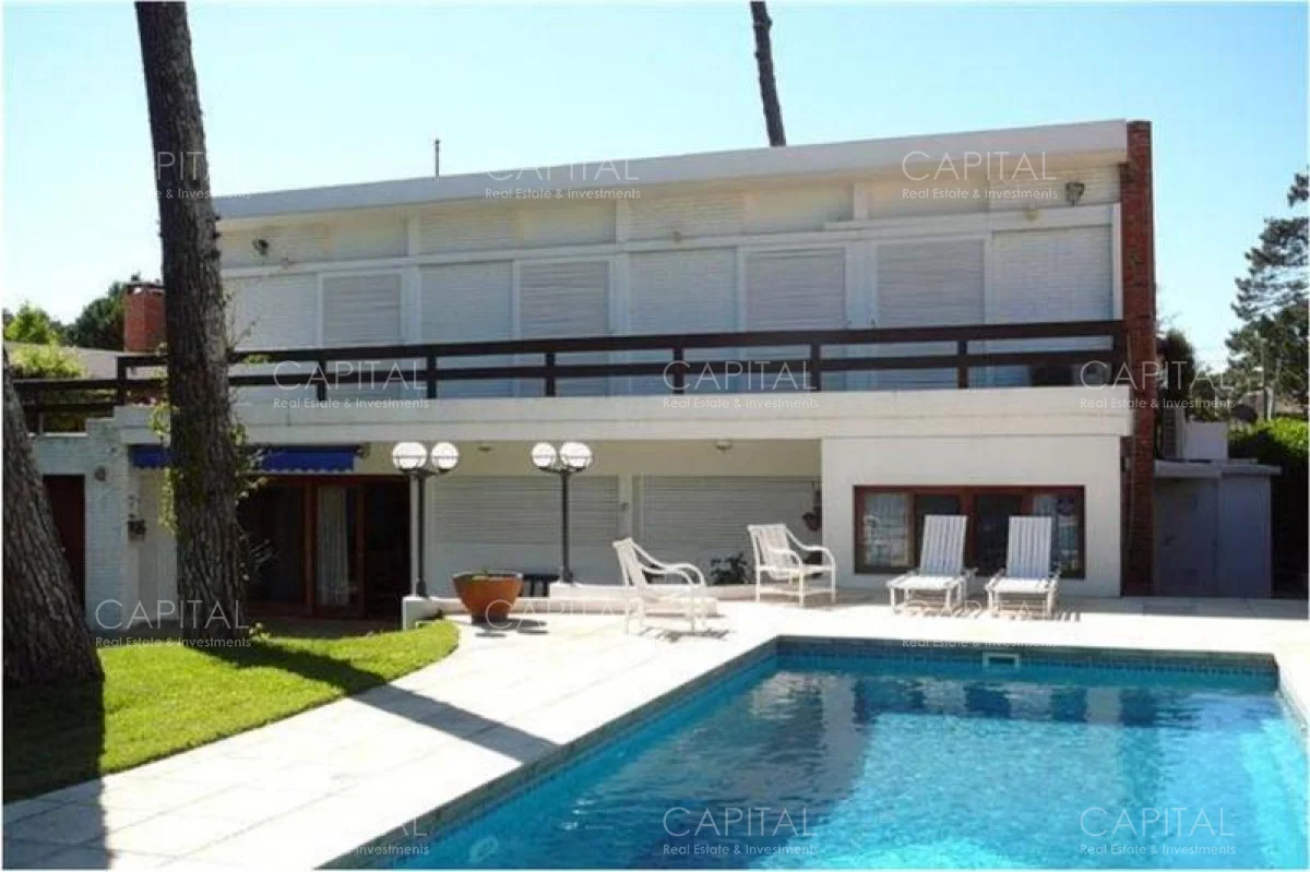 Casa en Playa Mansa, propiedad 277888 -Imagen 1