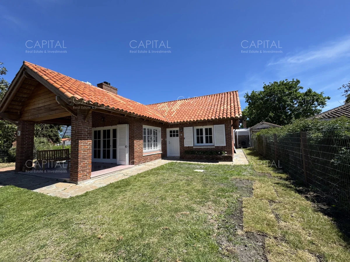 Casa en Playa Mansa, propiedad 277909 -Imagen 2