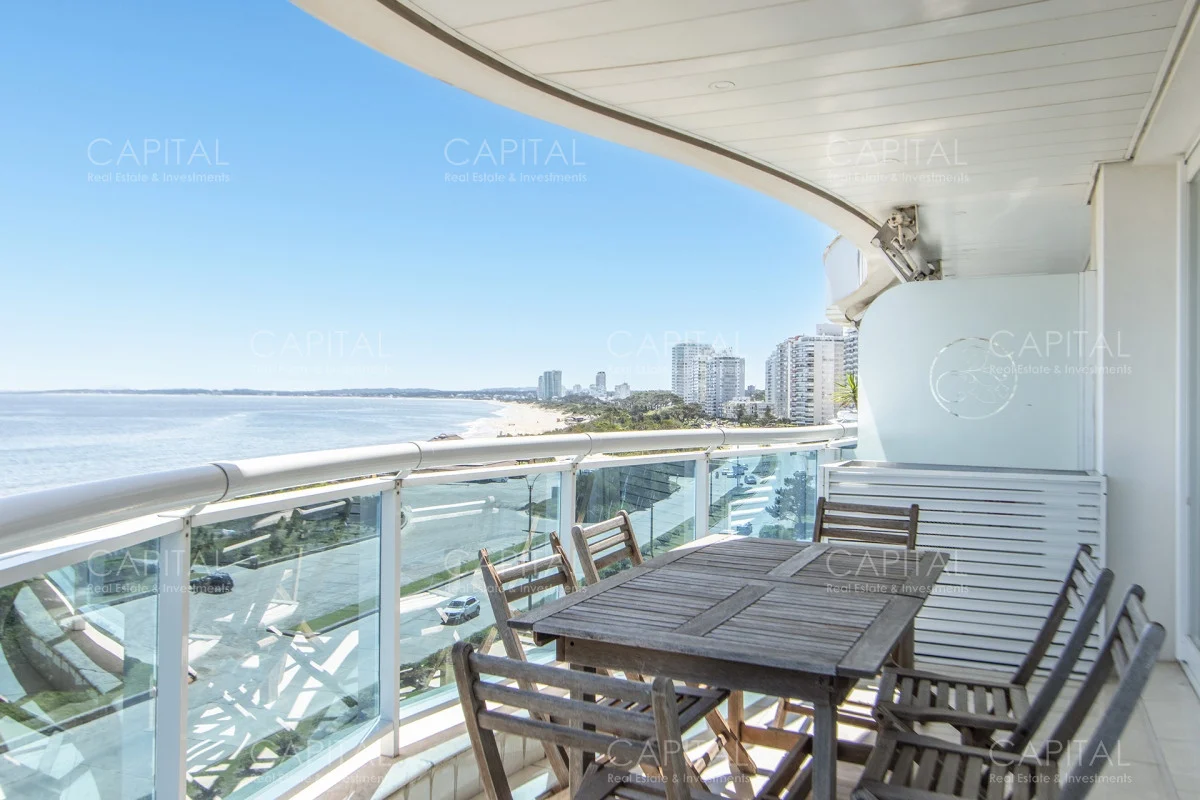 Apartamento en Playa Mansa, propiedad 278358 -Imagen 2