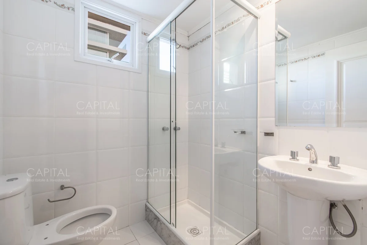 Apartamento en Playa Mansa, propiedad 278358 -Imagen 18