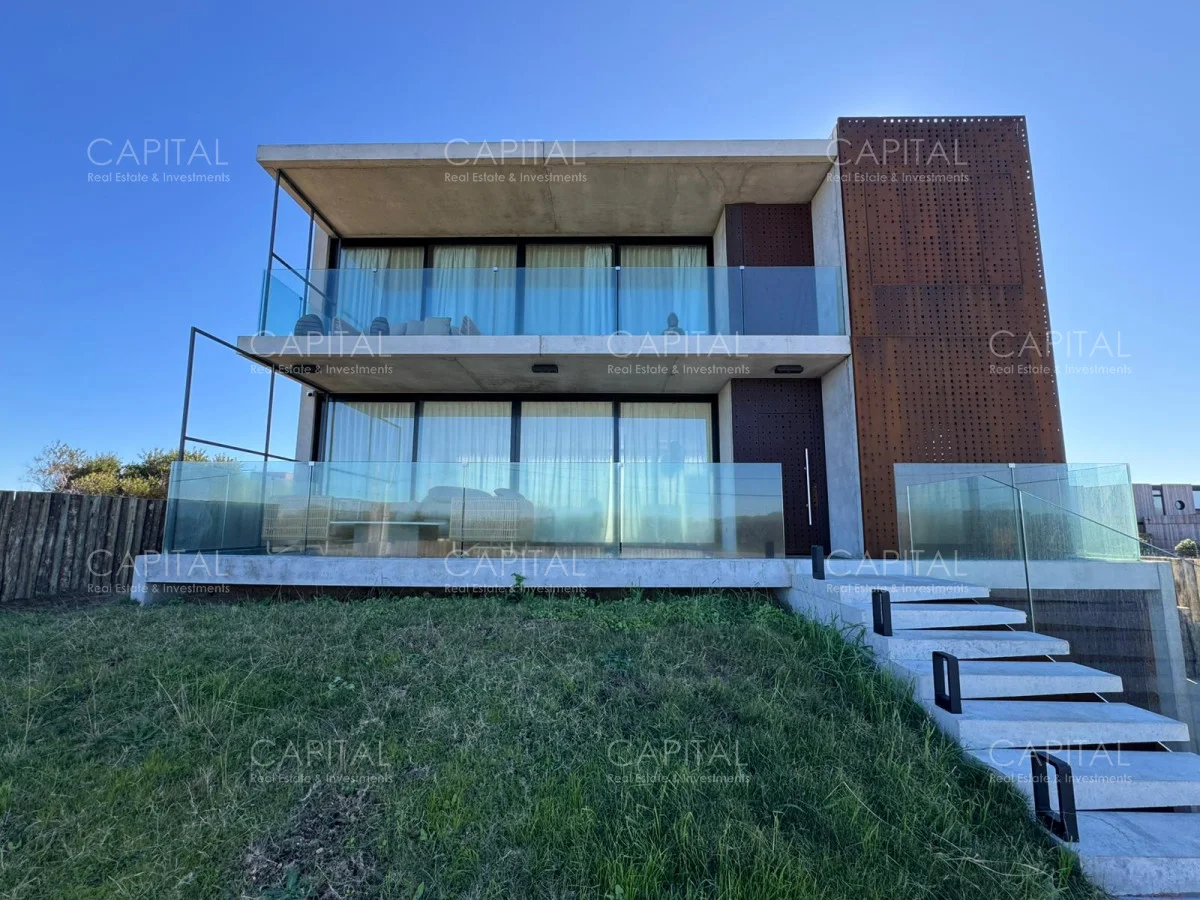 Casa en La Juanita, propiedad 278592 -Imagen 1