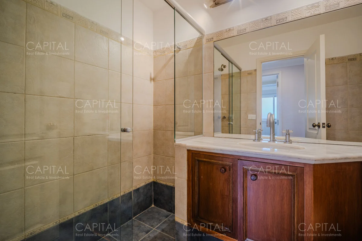 Apartamento en Playa Mansa, propiedad 278670 -Imagen 18