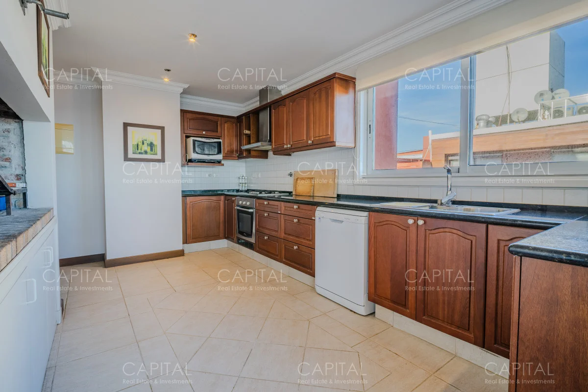 Apartamento en Playa Mansa, propiedad 278670 -Imagen 8