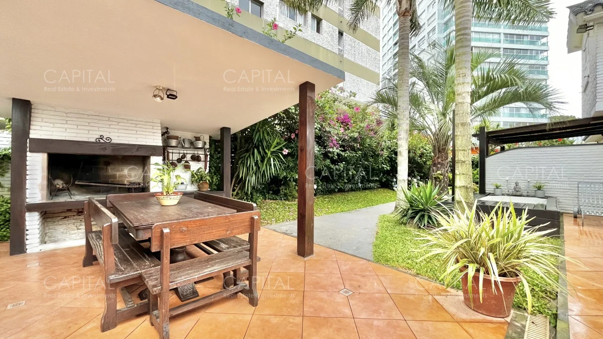 Casa en Playa Mansa, propiedad 278819 -Imagen 2