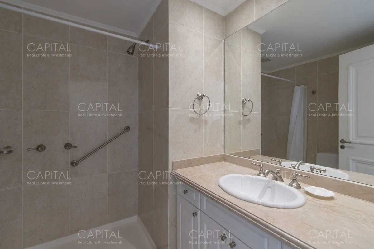 Apartamento en Playa Mansa, propiedad 278953 -Imagen 16