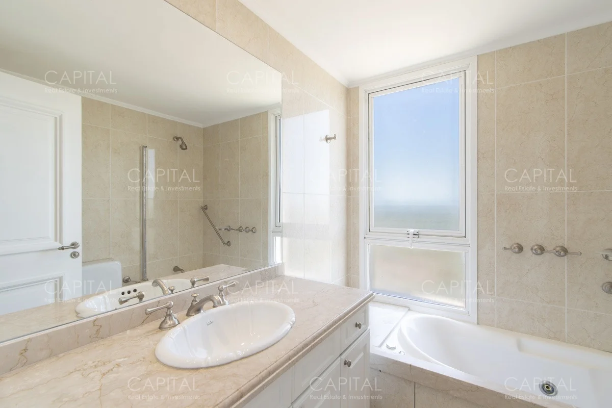 Apartamento en Playa Mansa, propiedad 278953 -Imagen 17