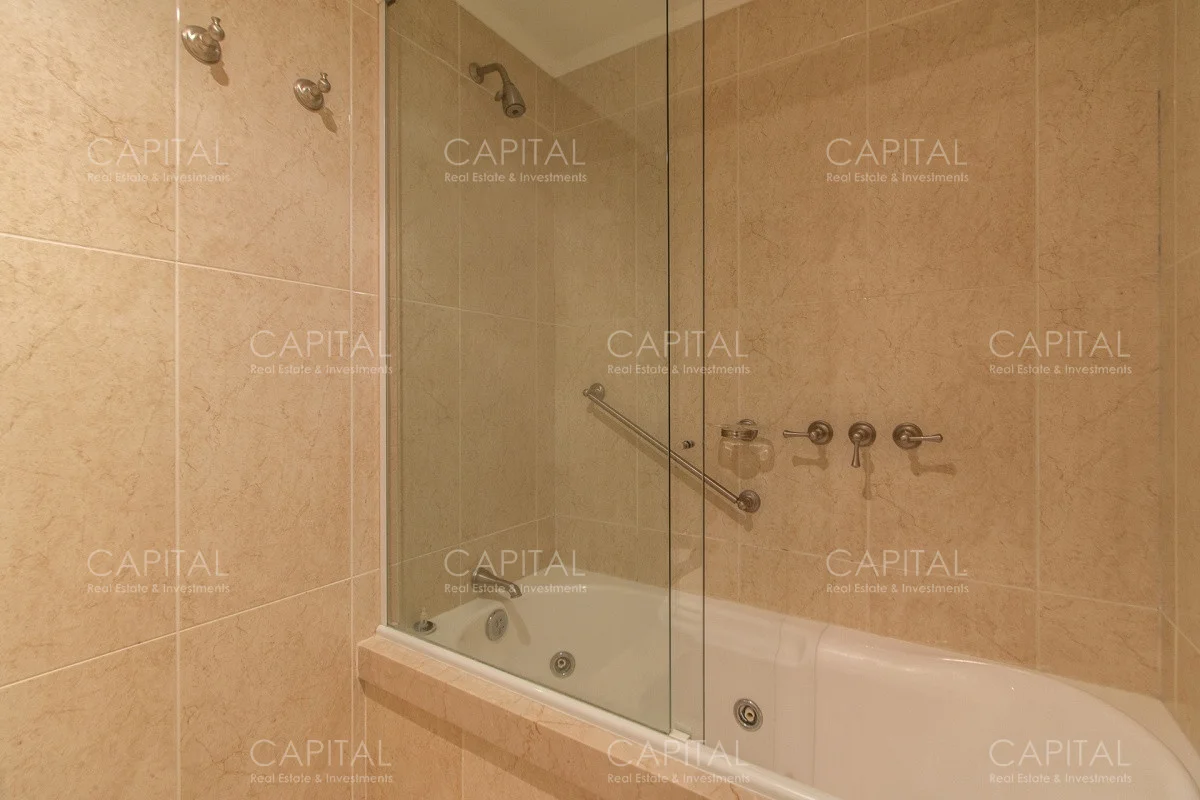 Apartamento en Playa Mansa, propiedad 278953 -Imagen 19
