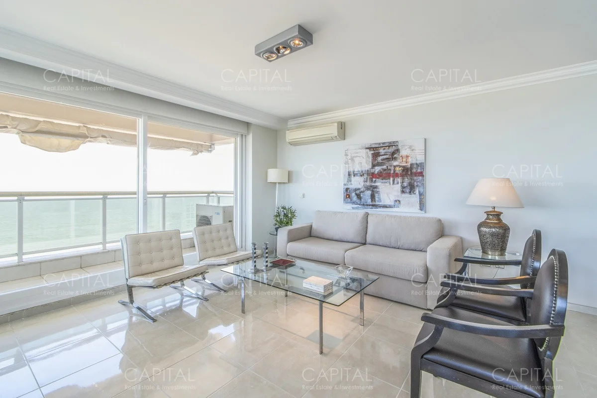 Apartamento en Playa Mansa, propiedad 278953 -Imagen 4