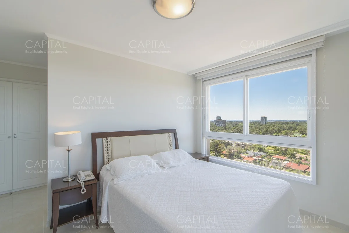 Apartamento en Playa Mansa, propiedad 278953 -Imagen 6
