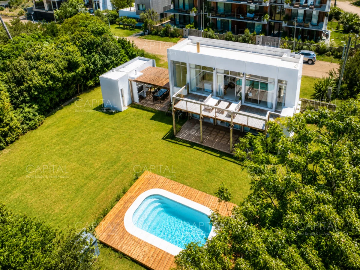 Casa en La Juanita, propiedad 278995 -Imagen 1