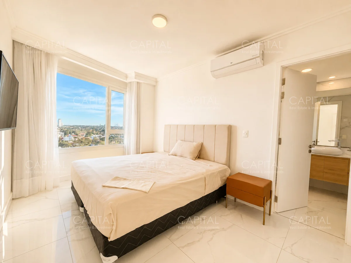 Apartamento en Playa Mansa, propiedad 279132 -Imagen 12
