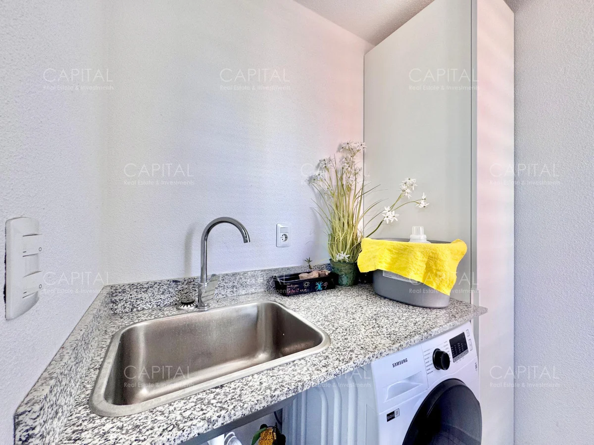 Apartamento en Playa Mansa, propiedad 279354 -Imagen 24