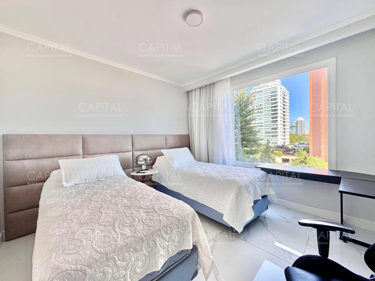 Apartamento en Playa Mansa, propiedad 279354 -Imagen 10