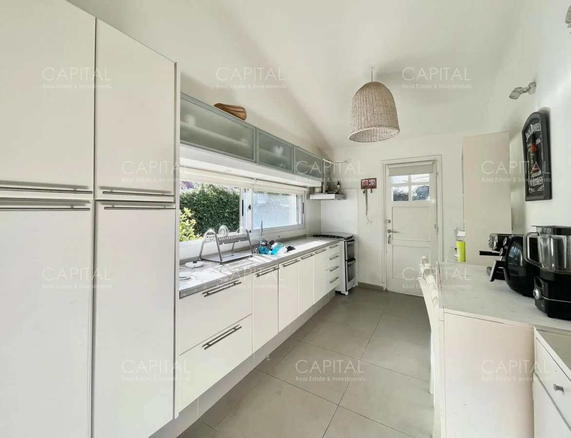 Casa en Playa Mansa, propiedad 279360 -Imagen 5