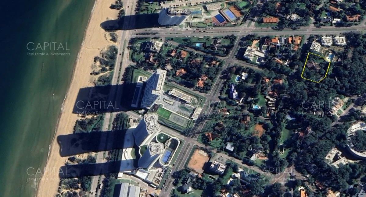 Terreno en Playa Mansa, propiedad 279457 -Imagen 1