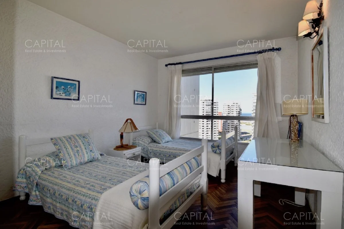 Apartamento en Playa Mansa, propiedad 279553 -Imagen 20